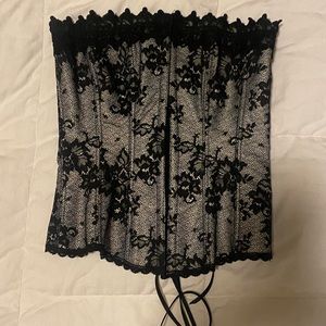 🖤 Super Cute and Sexy Black and White Corset Size 32, S, XS 🖤